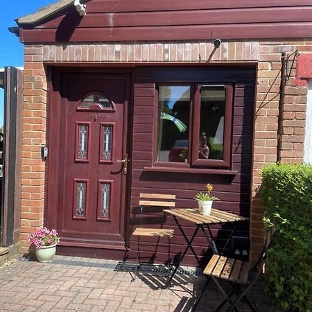 ホテル The Cotswold Nook ダーズリー エクステリア 写真