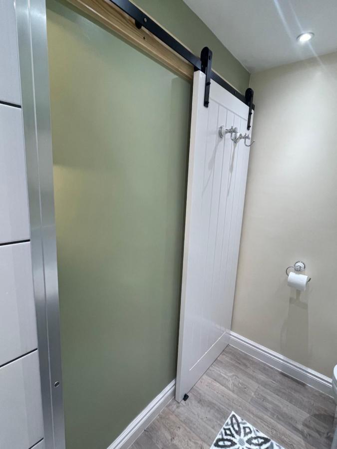 ホテル The Cotswold Nook ダーズリー エクステリア 写真